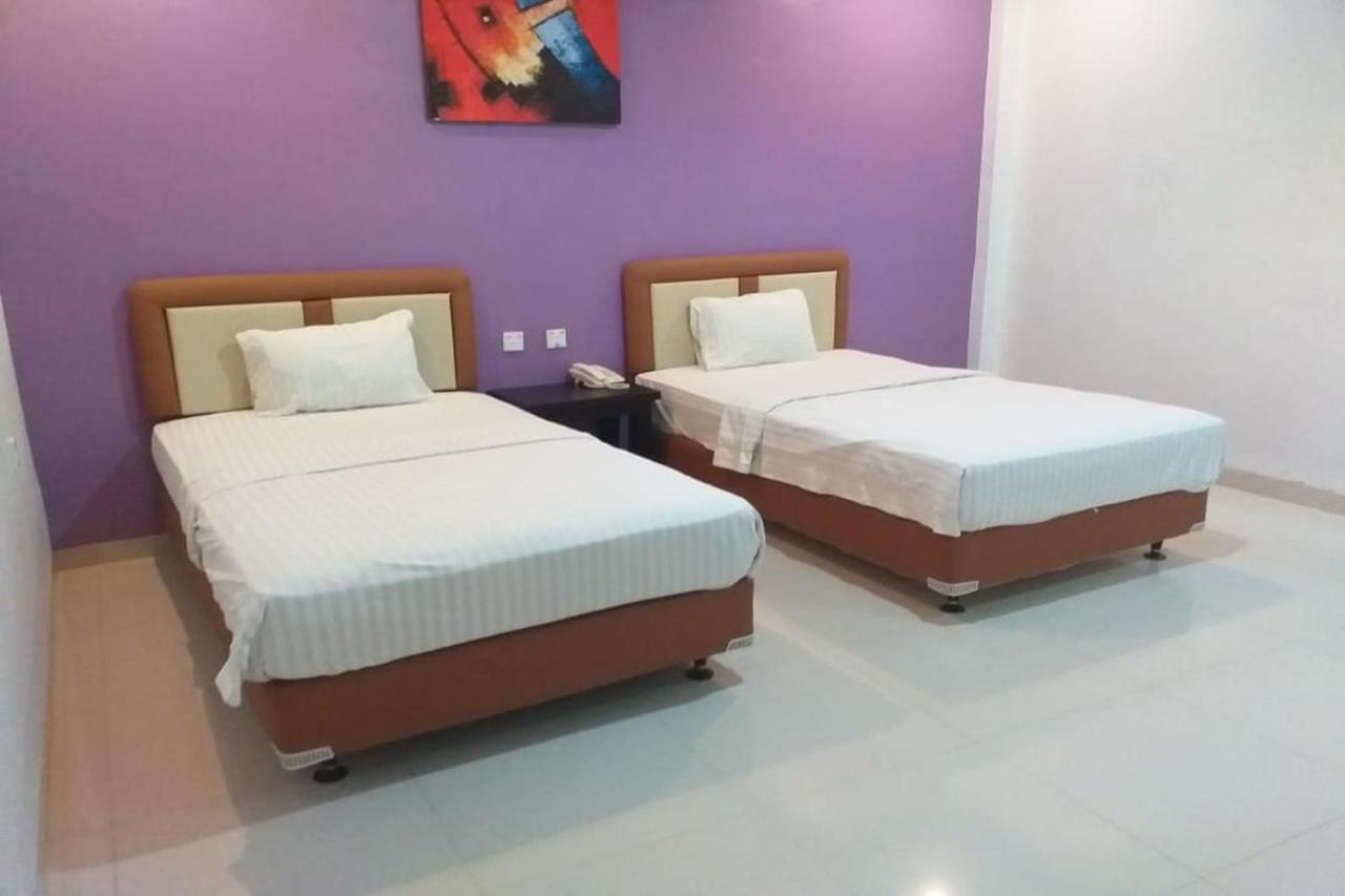 Liras Hotel Syariah Pulupanda Buitenkant foto