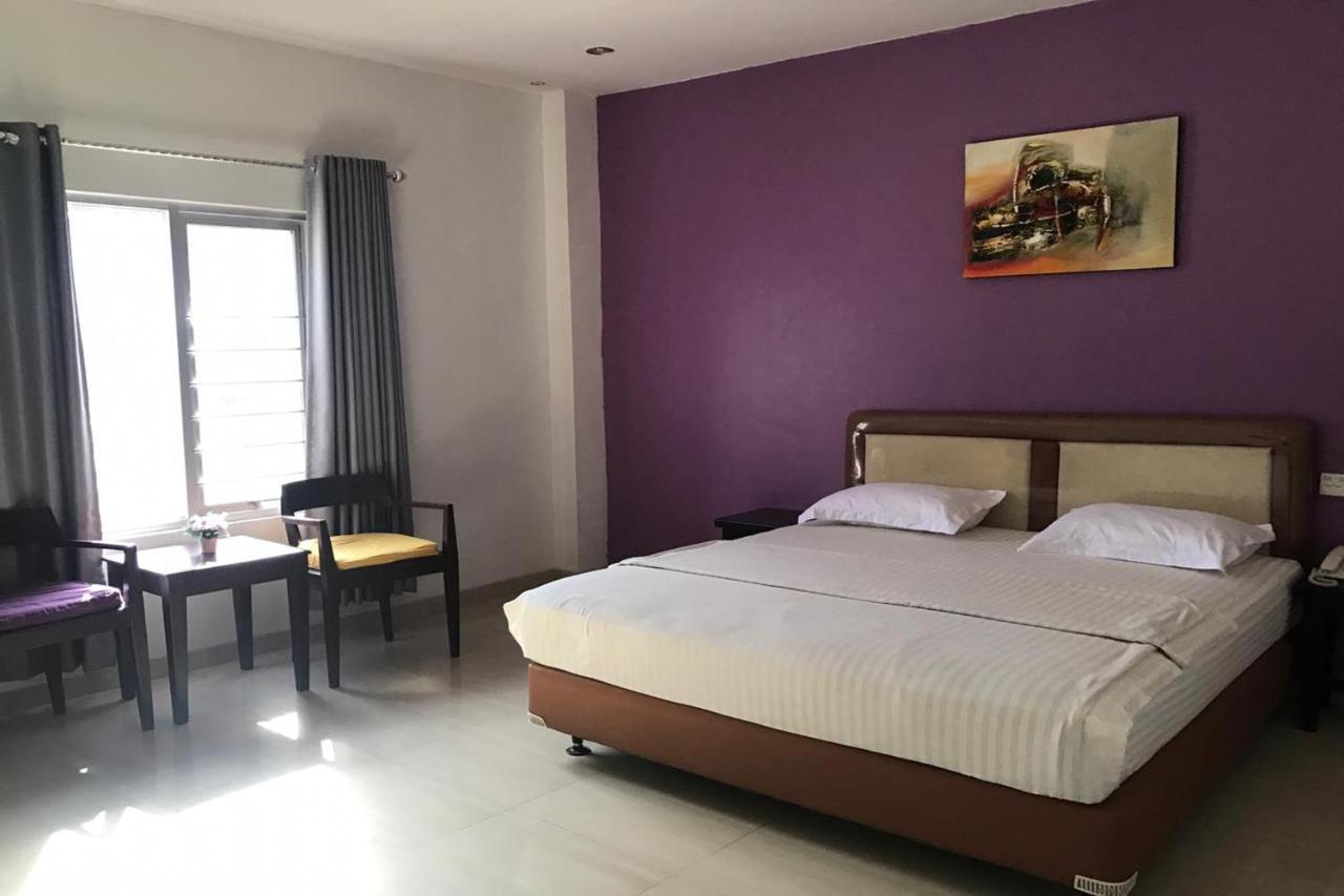 Liras Hotel Syariah Pulupanda Buitenkant foto