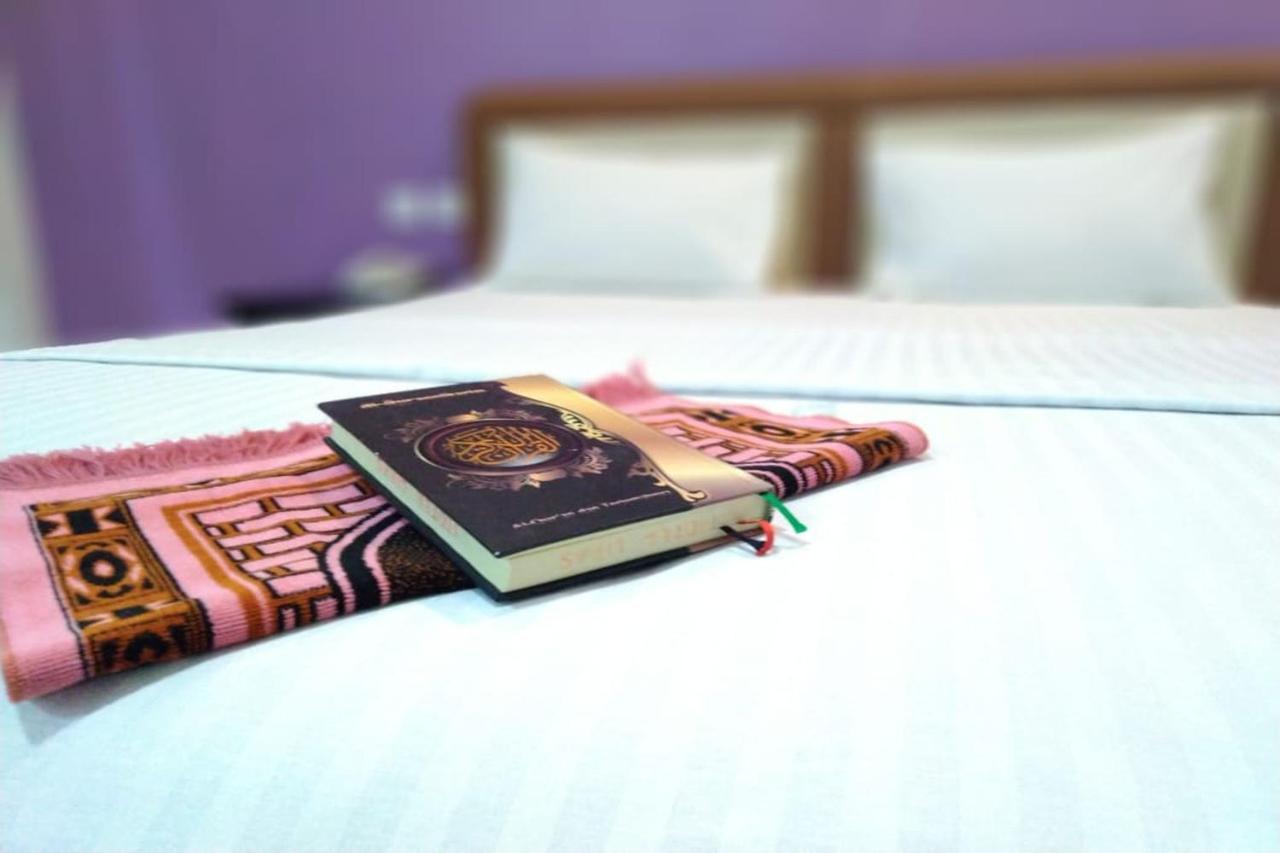Liras Hotel Syariah Pulupanda Buitenkant foto